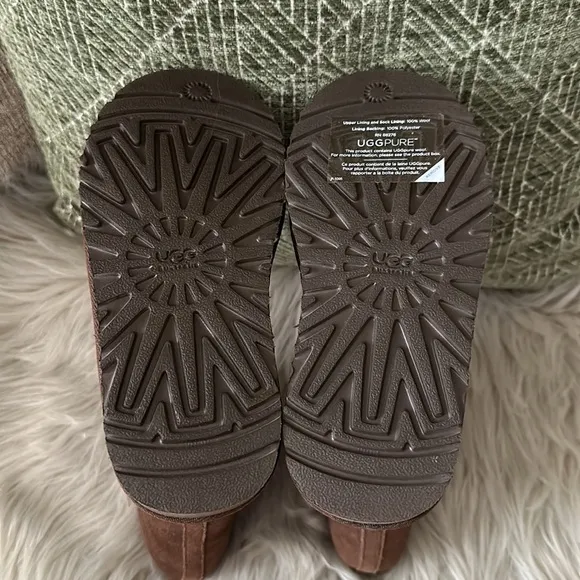 NEW UGG KIDS LIL CHOCOLATE