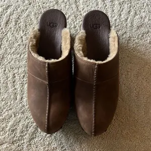 New Ugg Australia Kassi Shearling Cliff Slip On Sz 7 Chocolate Leather Shoes
