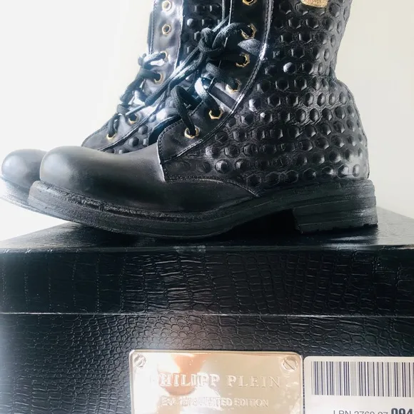 NEW Women’s Philipp plein black boots