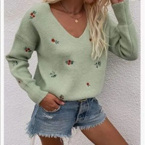 New White V Neck Embroidered Ribbed Knit Pullover Sweater