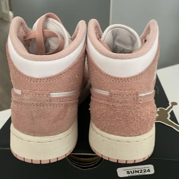NIB Air Jordan 1 Mid SE white/legend pink- sail sneakers - size 4Y