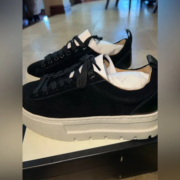 NIB- J/L Slides Roger platform sneakers in black suede