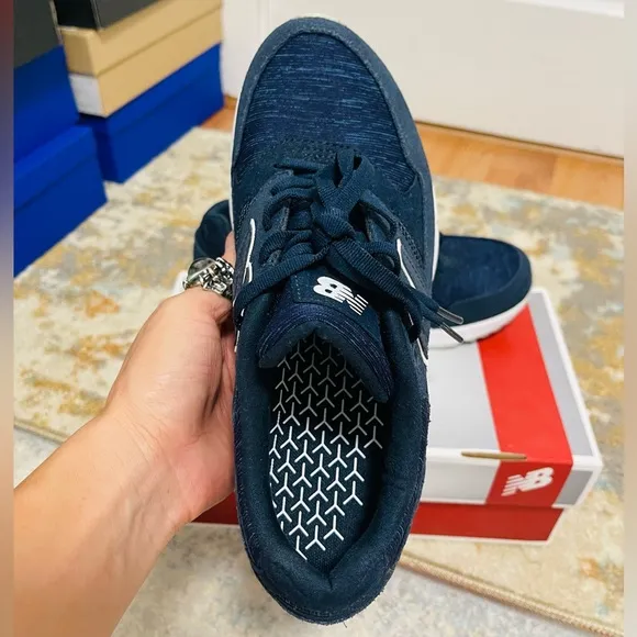 NIB Men’s Size 8.5 (Euro Sz 42) New Balance 530 Vazee Running Shoes Navy &amp; White