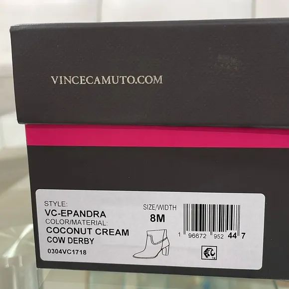NIB VINCE CAMUTO 8M coconut cream genuine leather side zipper heel pointy toe
