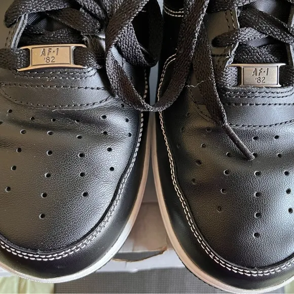 Nike Air Force 1 ‘82’s Men's Black and White Sneakers
