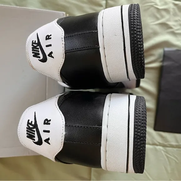 Nike Air Force 1 ‘82’s Men's Black and White Sneakers