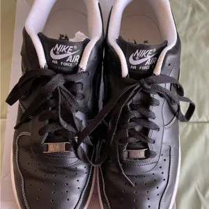 Nike Air Force 1 ‘82’s Men's Black and White Sneakers