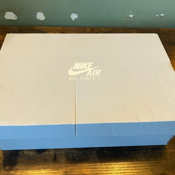 Nike Air Force 1 High (white and royal blue stitch)