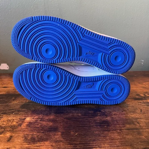 Nike Air Force 1 High (white and royal blue stitch)