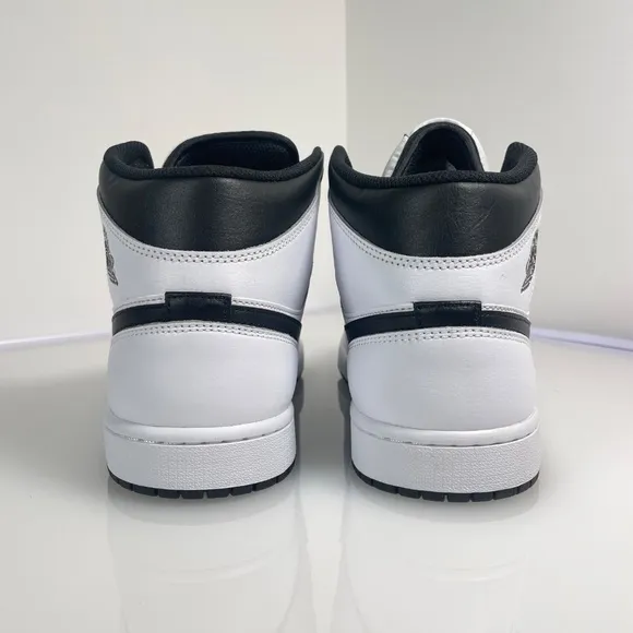 Nike Air Jordan 1 Mid Men Reverse Panda Casual Shoes DQ8426 132 Size 11