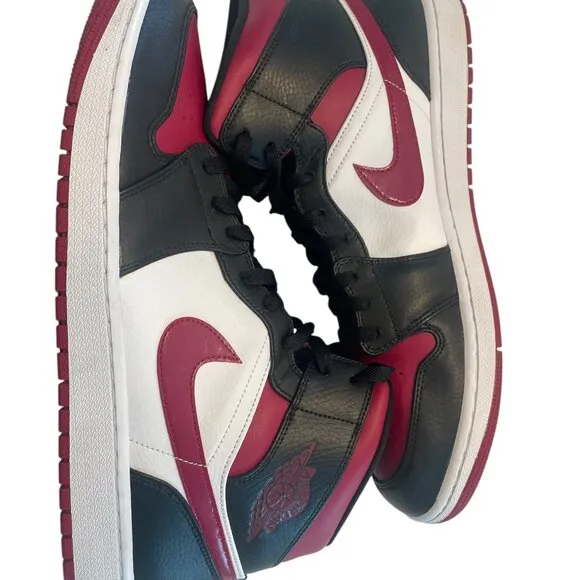 Nike Air Jordan 1 Shoes Mens US 15 Mid Bred Toe Noble Red Black White 554724-066