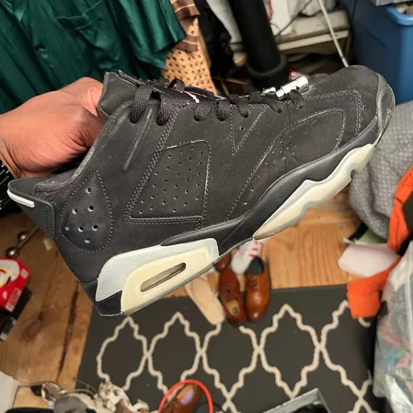 Nike air Jordan chrome vi  Monochrome Athletic Shoes