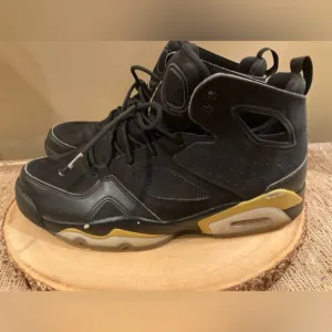 NIKE AIR JORDAN FLIGHT CLUB 91  MEN'S BASKETBALL SHOES SIZE 10