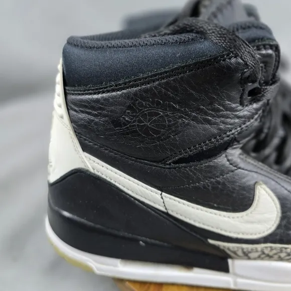 Nike Air Jordan Legacy 312 Men's Size 13 Black Cement White Basketball Sneakers