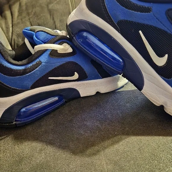 NIKE AIR MAX 200 team royal Sz7Youth