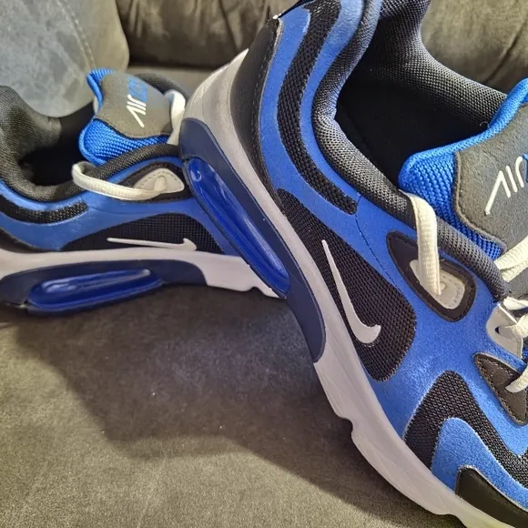 NIKE AIR MAX 200 team royal Sz7Youth