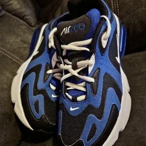 NIKE AIR MAX 200 team royal Sz7Youth