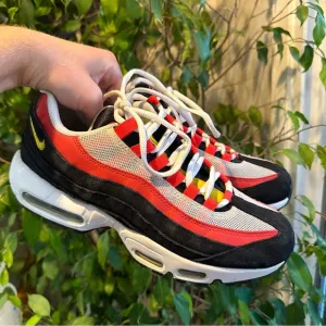Nike Air Max 95 Bright Crimson Sneakers Size 8