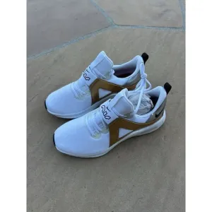 Nike Air Max Bella TR 5 White/Blac/ Metallic Silver Women's Size 8.5 Shoes New