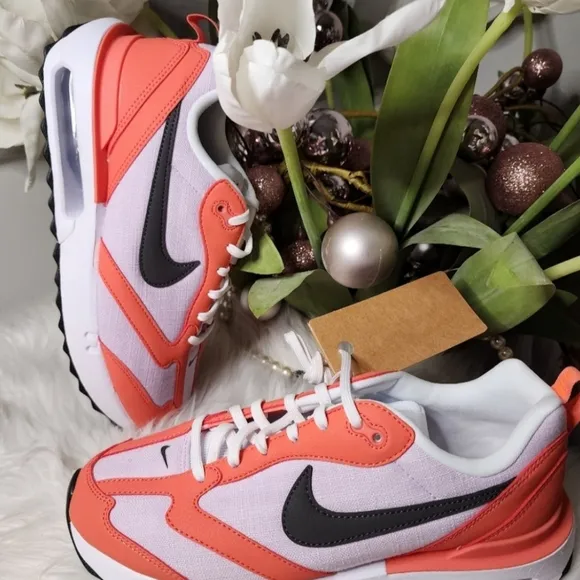 Nike Air Max DawnWomen's Shoes size7 new