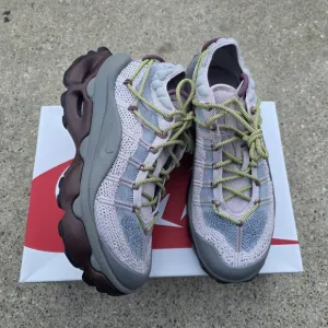 Nike Air Max Fkynit Venture  Sneaker Women Size 9