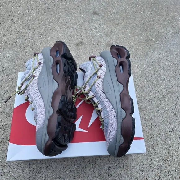 Nike Air Max Fkynit Venture  Sneaker Women Size 9