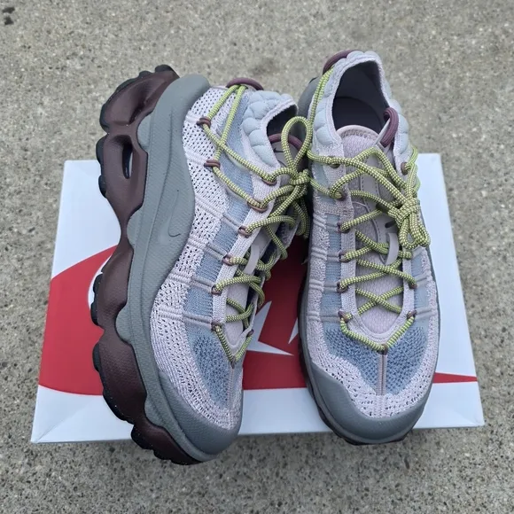 Nike Air Max Fkynit Venture  Sneaker Women Size 9