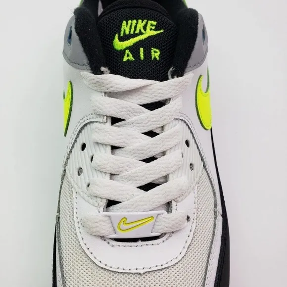 Nike Air Max LTD Wright Boys Sz 4Y Womens Sz 5.5 White Volt Gray Sneaker Shoes