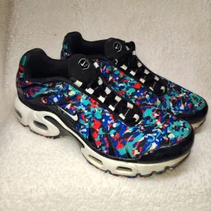 Nike Air Max Plus Black/White/Hyper Blue CU4623-001‎ Size 6.5Y