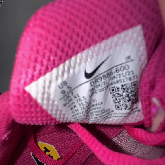 Nike Air Max Plus Womens Size 9.5 Hot Pink Athletic Running Shoes Sneakers RARE