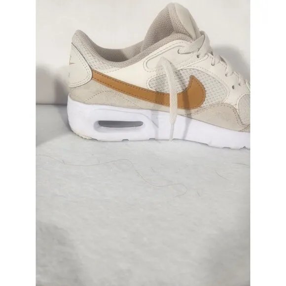 NIKE Air Max SC Phantom/Gold Suede-Sanddrift Women’s Size 9.5 CW4554 004