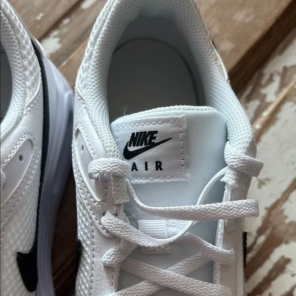 Nike AIR MAX SC - White and Black Sneakers NEW