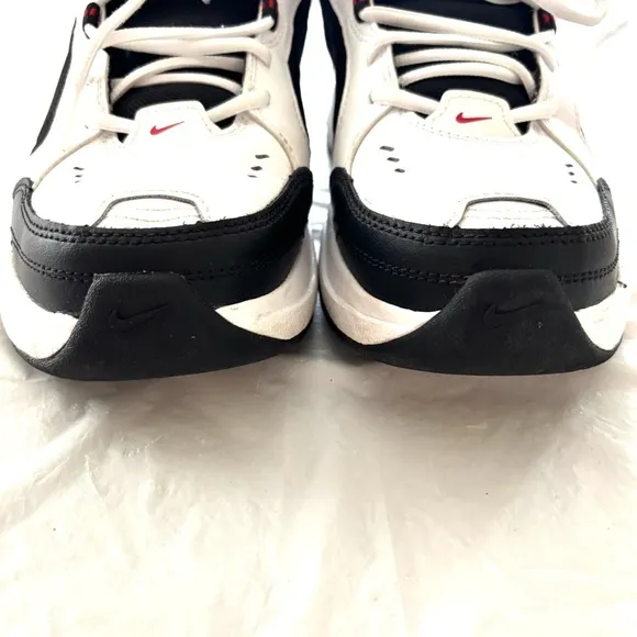 Nike Air Monarch lV walking shoes sneakers white black SZ 11. Worn 1X Indoors