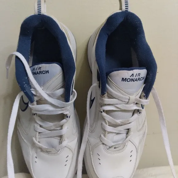 Nike Air Monarch Men's White and Blue Sneakers sz 11 wide 416355-102