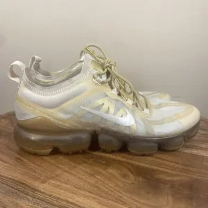Nike Air VaporMax 2019 White Gold Womens Size 8.5 Cream Athletic Shoes