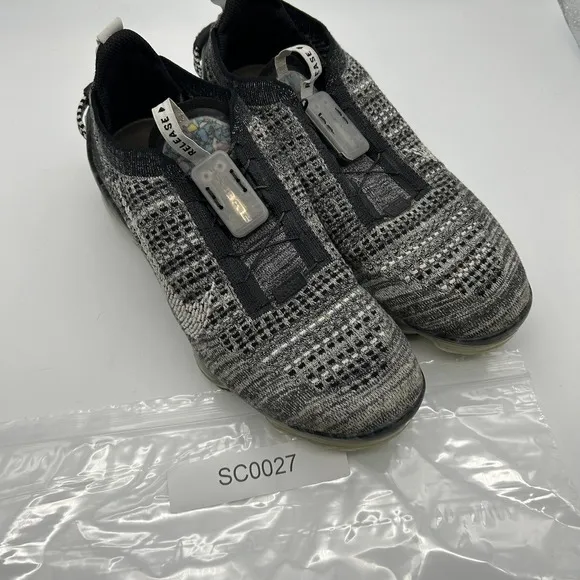 Nike Air Vapormax 2020 Flyknit Shoes Mens Sz 9.5‎ Oreo CT1823-001 Lock Release