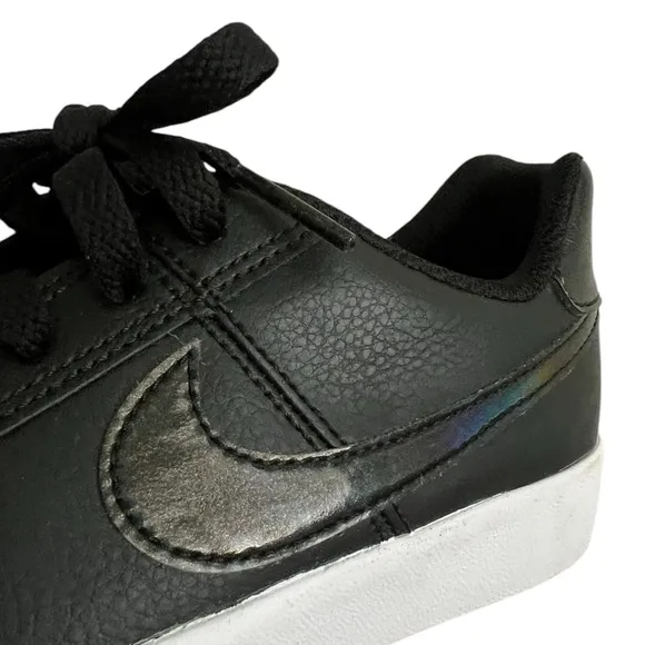 Nike Black and White Athletic low dunk Sneakers with Minimalist Design