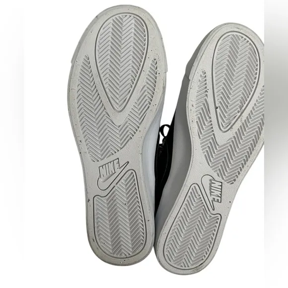 Nike Black and White Athletic low dunk Sneakers with Minimalist Design