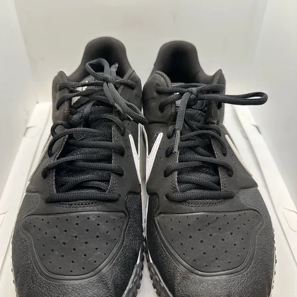Nike Black and White Sneakers with Breathable Mesh