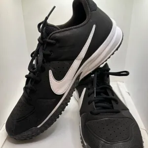 Nike Black and White Sneakers with Breathable Mesh