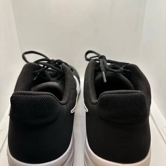 Nike Black and White Sneakers with Breathable Mesh