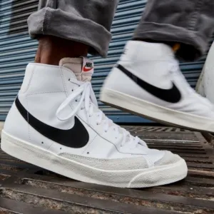 Nike Blazer '77 Hightop Sneakers Mens Size 8