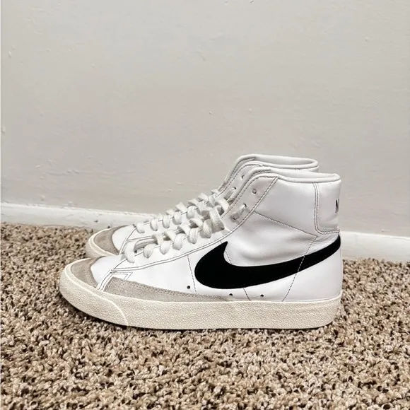 Nike Blazer 77 Vintage Shoes Mens 9.5 Mid White/Black