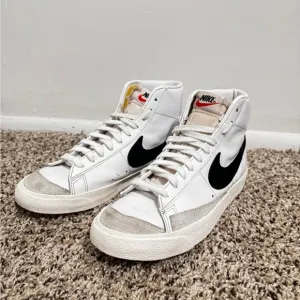 Nike Blazer 77 Vintage Shoes Mens 9.5 Mid White/Black
