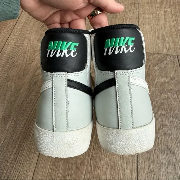 Nike Blazer Mid 77 vintage youth 6.5 white sneakers kids unisex