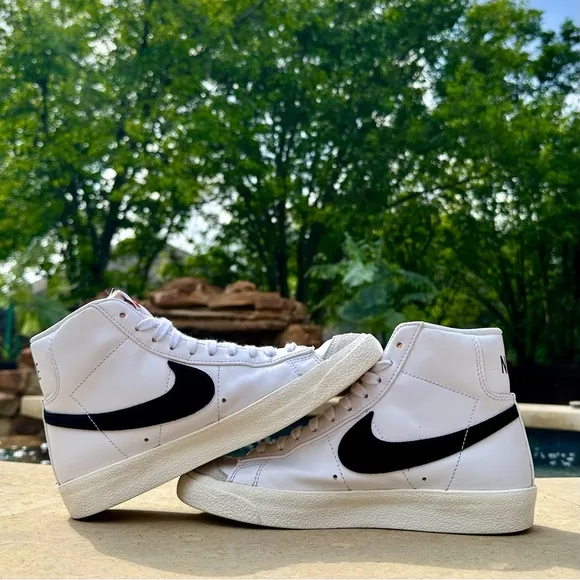 Nike Blazer Mid 77 White And Black - Size 6.5 Women’s