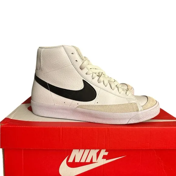 Nike Blazer Mid ‘77 White and Black Sneakers