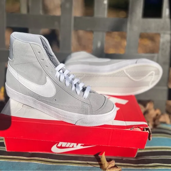 Nike Blazer suede sneakers 5.5 boys or 6.5 women NWT