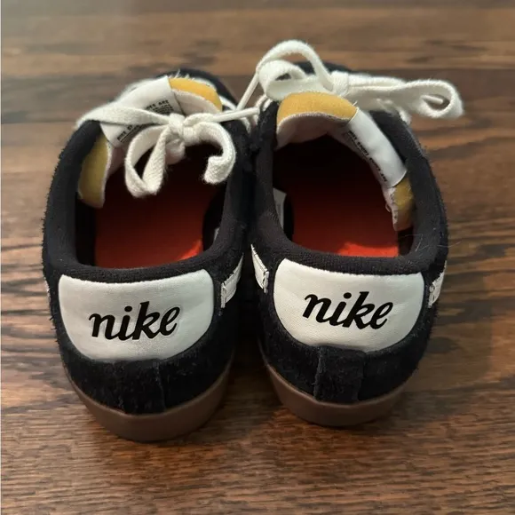 Nike blazers Black Suede Sneakers