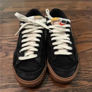 Nike blazers Black Suede Sneakers